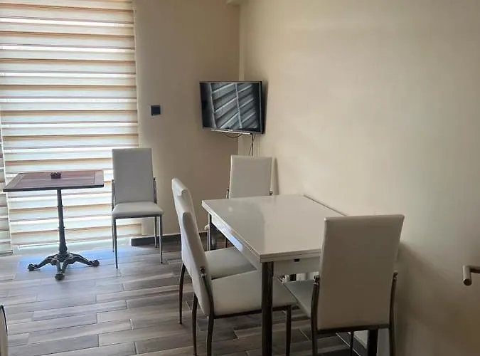 Cirpan Apart Aparthotel 3*